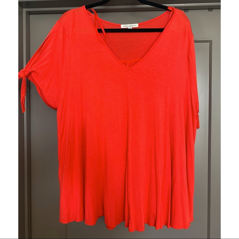 Flowy T-Shirt - Green Envelope